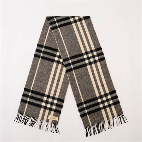 burberry fringed check wool scarf